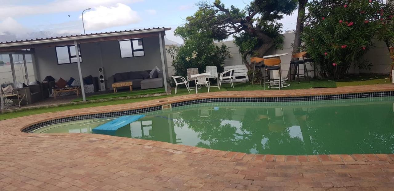 Salama Lodge Milnertonケープタウン エクステリア 写真