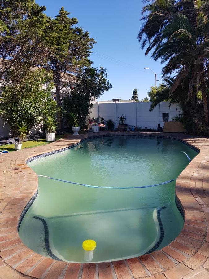 Salama Lodge Milnertonケープタウン エクステリア 写真